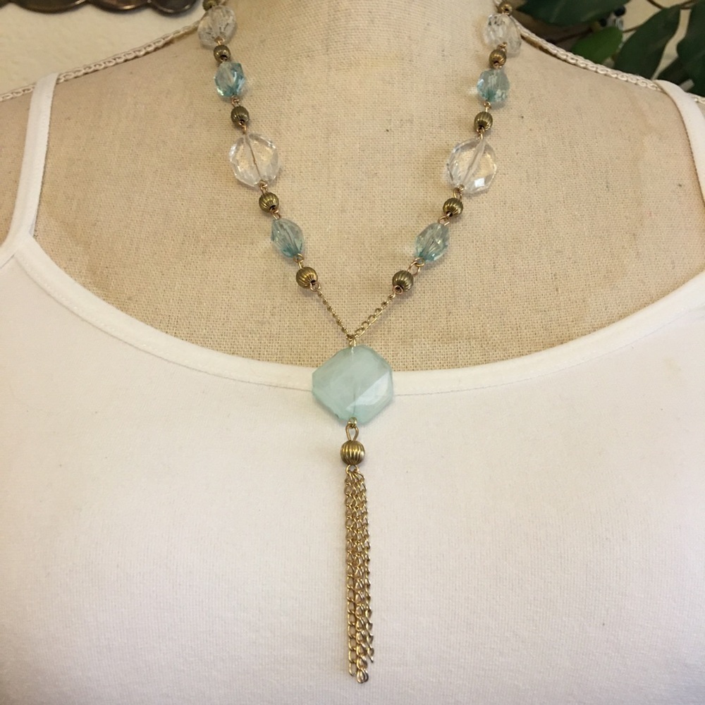 Vintage plastic beaded gold tone chain necklace